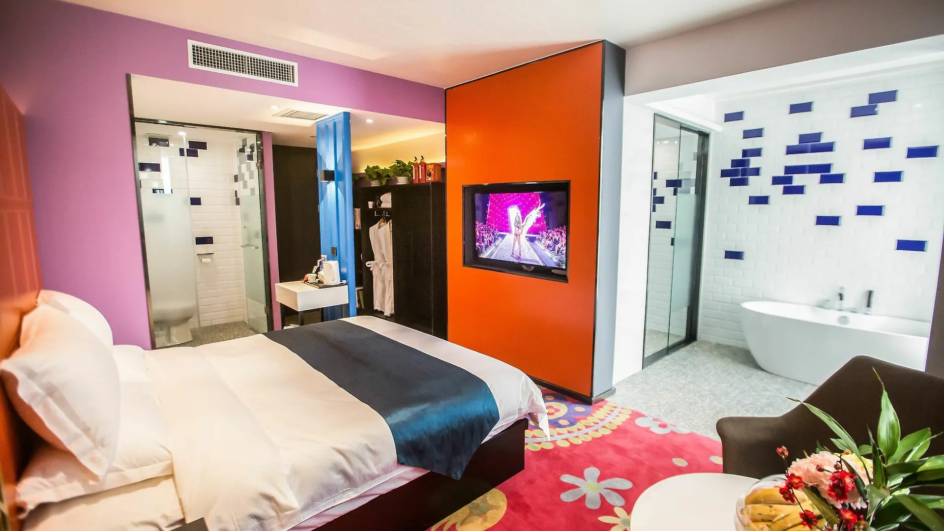 Blue Magpie Hotel Shifu Branch Luoyang  3*, Luoyang (Henan) China